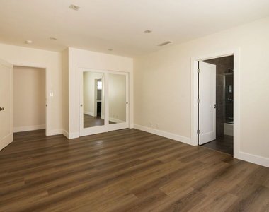 10901 Terryview Drive - Photo Thumbnail 14