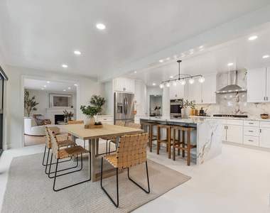 11346 Thurston Place - Photo Thumbnail 4