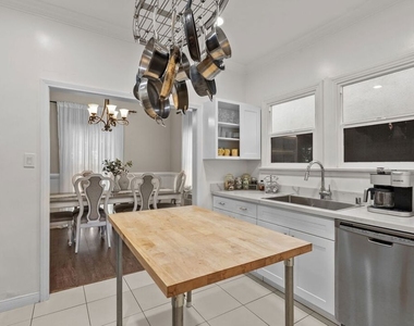9528 W Olympic Boulevard - Photo Thumbnail 7