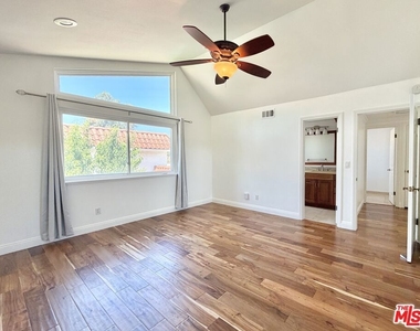 1615 Wellington Place - Photo Thumbnail 29