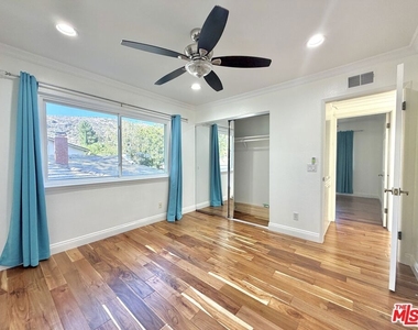 1615 Wellington Place - Photo Thumbnail 22