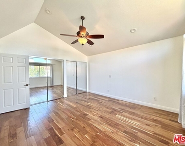 1615 Wellington Place - Photo Thumbnail 28