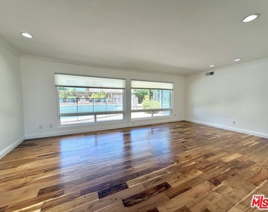 1615 Wellington Place - Photo Thumbnail 2