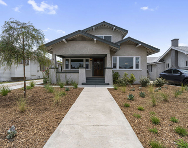 1828 W 41st Place - Photo Thumbnail 3