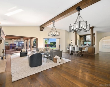 7031 Las Colinas - Photo Thumbnail 8