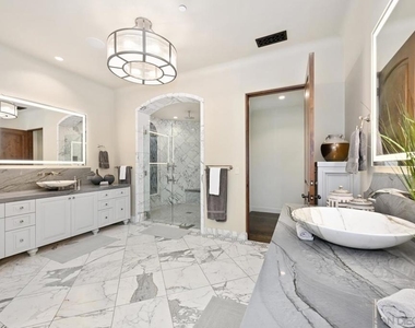 7031 Las Colinas - Photo Thumbnail 21