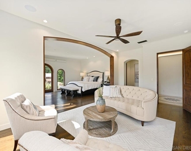 7031 Las Colinas - Photo Thumbnail 18