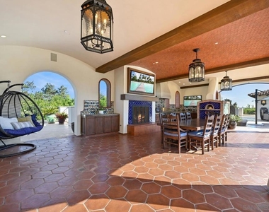 7031 Las Colinas - Photo Thumbnail 25