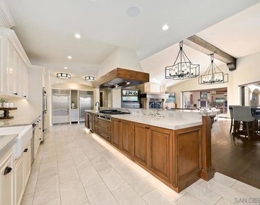 7031 Las Colinas - Photo Thumbnail 13