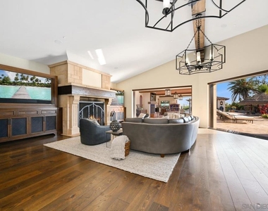 7031 Las Colinas - Photo Thumbnail 7