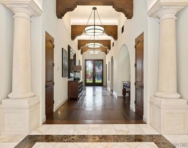 7031 Las Colinas - Photo Thumbnail 6