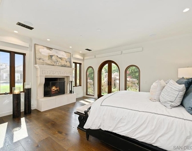 7031 Las Colinas - Photo Thumbnail 19
