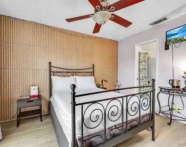 4523 College Way - Photo Thumbnail 15
