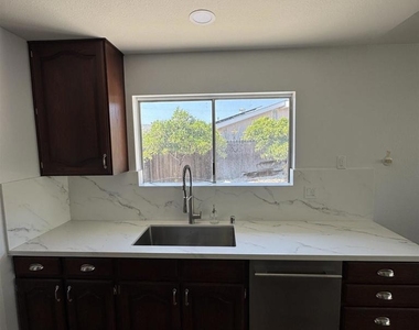 3527 Acworth Ave - Photo Thumbnail 8