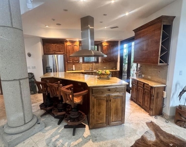 633 Fern Glen - Photo Thumbnail 5