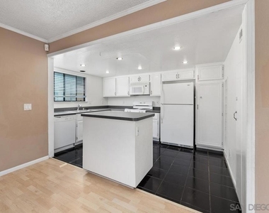 9983 Paseo Montril Dr. - Photo Thumbnail 8