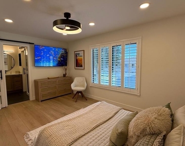 3439 Highwood Court - Photo Thumbnail 16