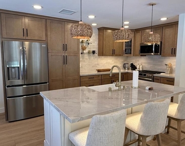 3439 Highwood Court - Photo Thumbnail 8