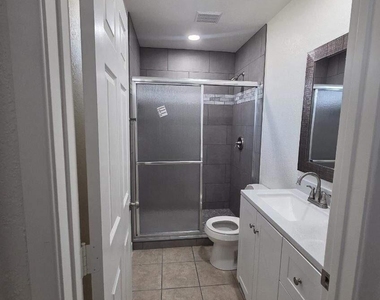 9425 Vista Del Valle - Photo Thumbnail 3