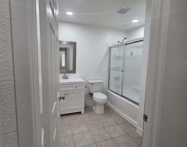 9425 Vista Del Valle - Photo Thumbnail 2