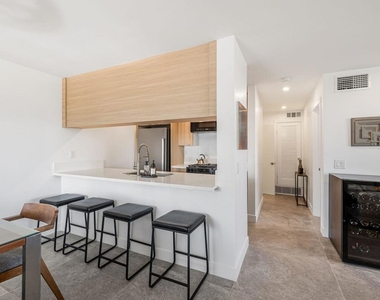 1400 E Palm Canyon Drive - Photo Thumbnail 3