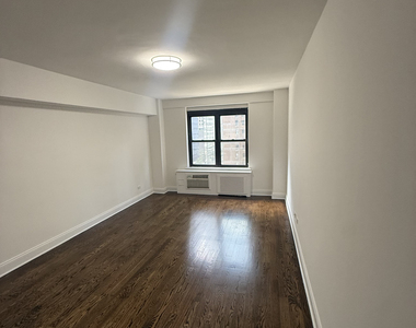 157 East 57th Street - Photo Thumbnail 7