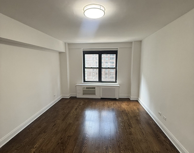 157 East 57th Street - Photo Thumbnail 5