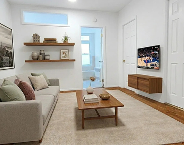 270 West 25th Street - Photo Thumbnail 2