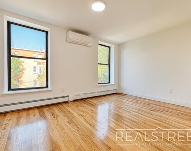 63 Palmetto Street - Photo Thumbnail 10