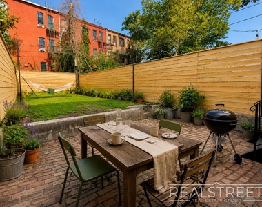 63 Palmetto Street - Photo Thumbnail 6
