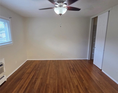 3 Fishkill Glen Drive - Photo Thumbnail 16