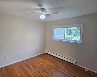 3 Fishkill Glen Drive - Photo Thumbnail 11