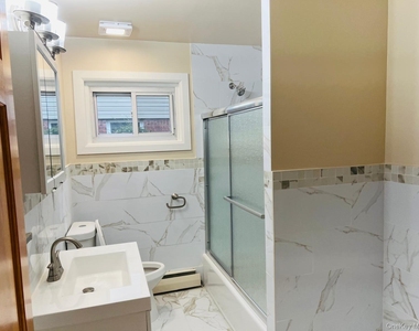 83 Gibson Boulevard - Photo Thumbnail 15