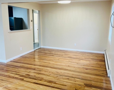 83 Gibson Boulevard - Photo Thumbnail 1