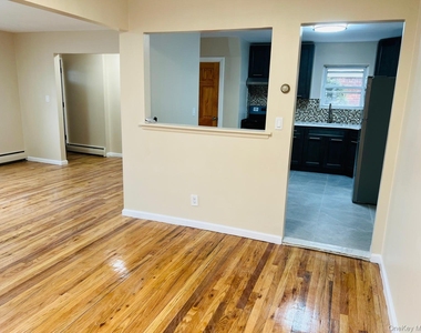 83 Gibson Boulevard - Photo Thumbnail 8
