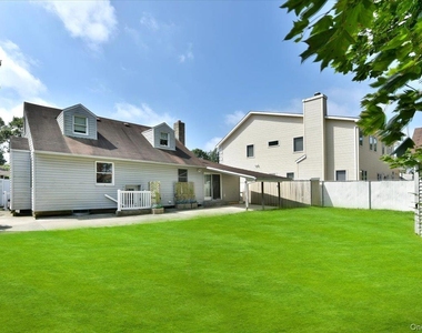 257 Maple Street - Photo Thumbnail 21
