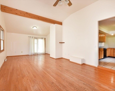 257 Maple Street - Photo Thumbnail 12
