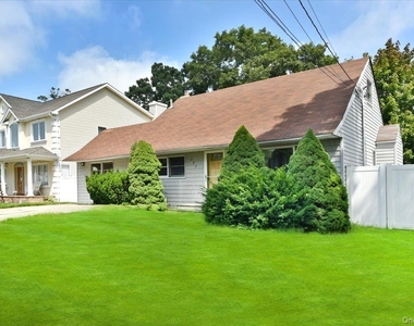 257 Maple Street - Photo Thumbnail 1