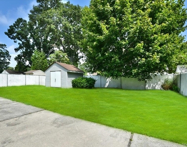 257 Maple Street - Photo Thumbnail 23