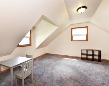 257 Maple Street - Photo Thumbnail 19