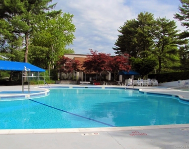 81 Richmond Boulevard - Photo Thumbnail 10