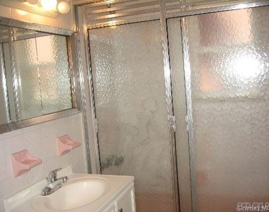 160-45 Willets Point Boulevard - Photo Thumbnail 8