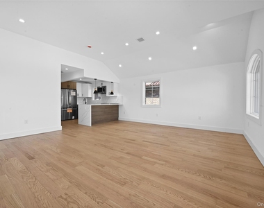 38-40 215 Street - Photo Thumbnail 10
