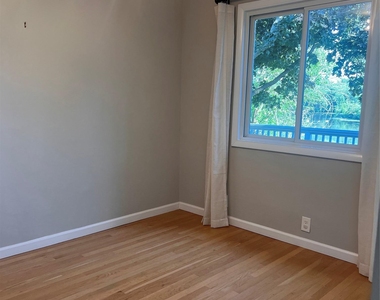 1375 W Main Street - Photo Thumbnail 21