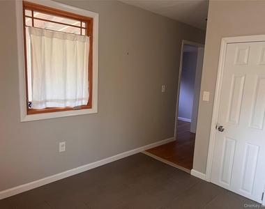 1375 W Main Street - Photo Thumbnail 17