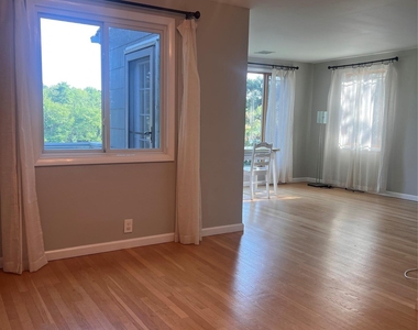 1375 W Main Street - Photo Thumbnail 18