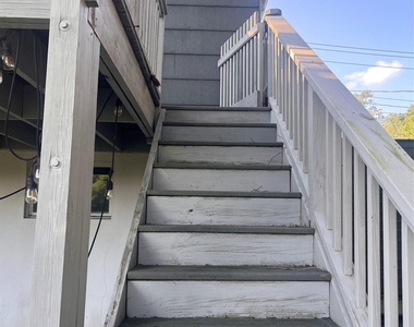 1375 W Main Street - Photo Thumbnail 11
