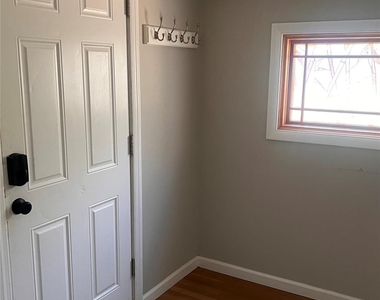 1375 W Main Street - Photo Thumbnail 12