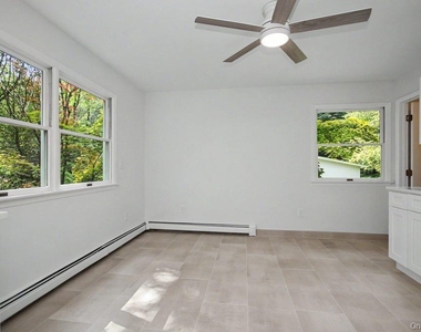 44 Schriever Lane - Photo Thumbnail 3