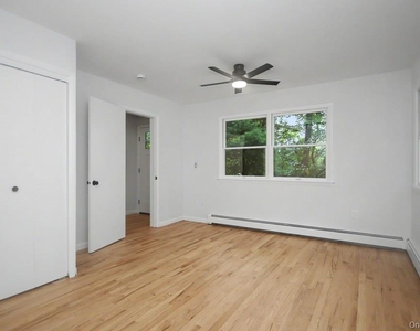 44 Schriever Lane - Photo Thumbnail 9